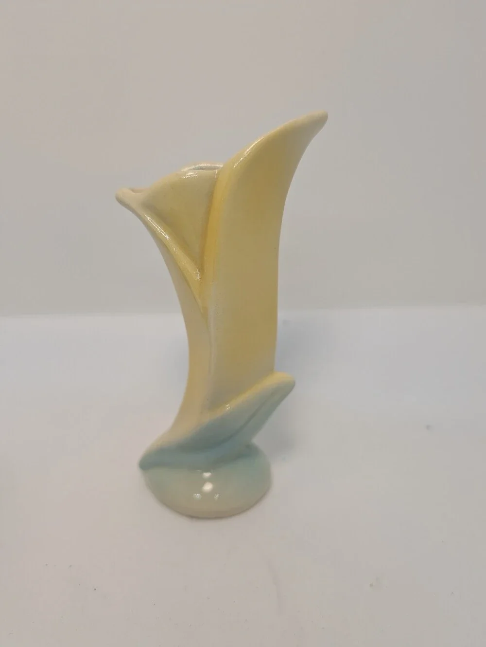 Shawnee Pottery Yellow and Blue Ceramic Bud Vase Art deco design #1125
